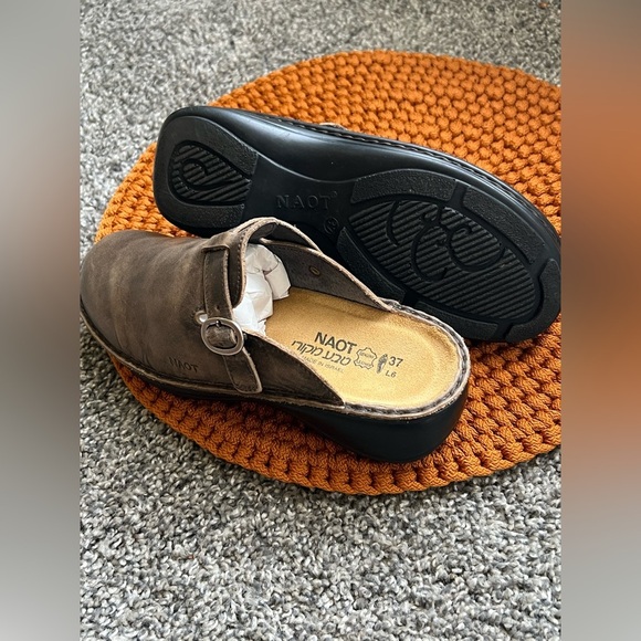 Naot  Leather Loafers Slip-Ons - Picture 7 of 7